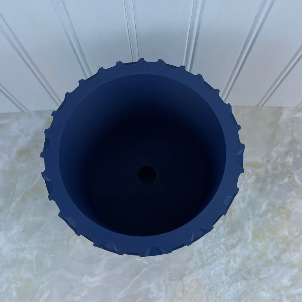 Modern Indoor Flower Pot, The Armos Planter Pot with Drainage Tray & Stand